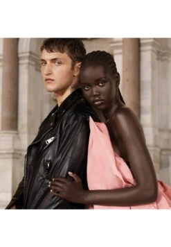 Valentino Donna Born In Roma 23 Valentino Donna Born In Roma -Parfum Soldes Boutique donna born in roma eau de parfum valentino 100 ml 8